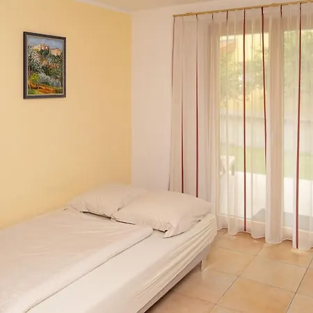 Cozy Garconniere Near Innsbruck *