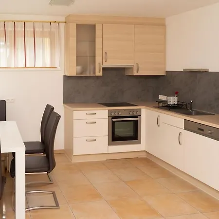 Cozy Garconniere Near Innsbruck 公寓